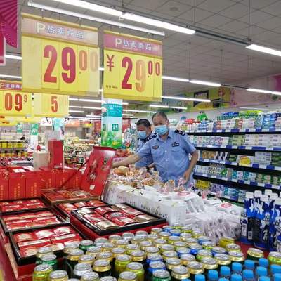 玲瓏鎮(zhèn)開展中秋節(jié)前食品安全專項(xiàng)檢查，筑牢群眾飲食安全防線